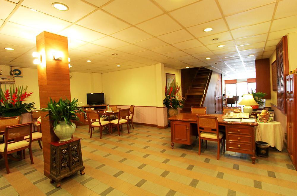 Travel Lodge Surawong (Adults Only) Бангкок Экстерьер фото