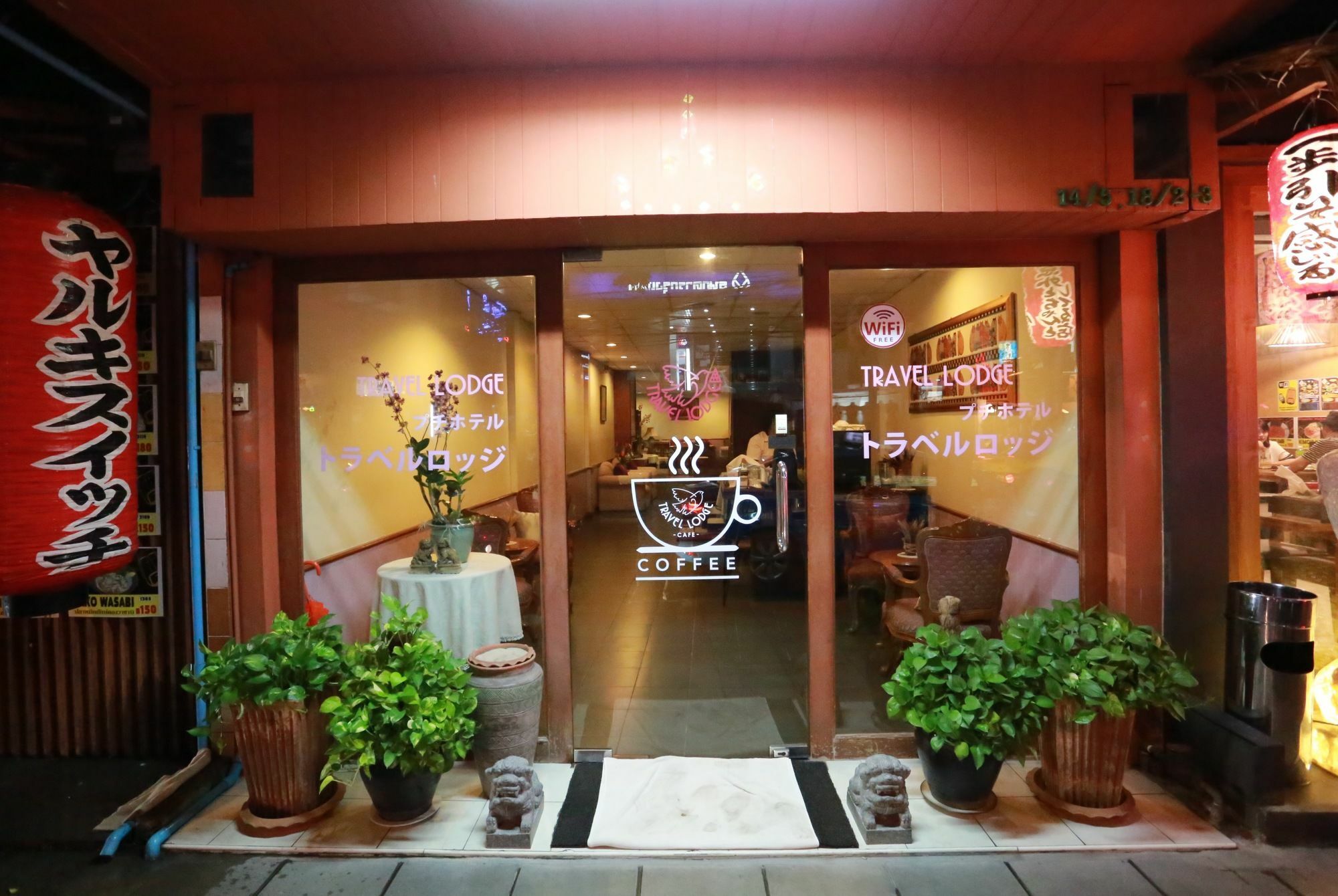 Travel Lodge Surawong (Adults Only) Бангкок Экстерьер фото