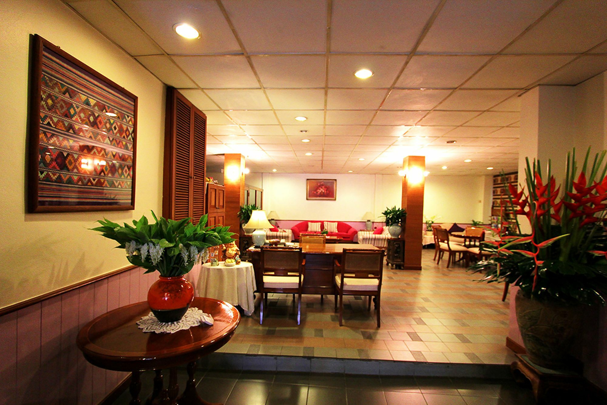 Travel Lodge Surawong (Adults Only) Бангкок Экстерьер фото